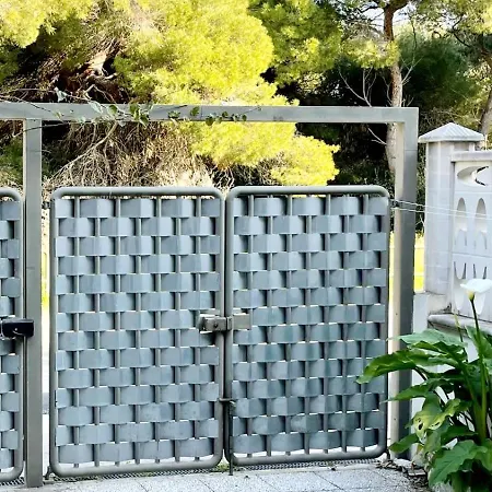 Eliamare Villa *